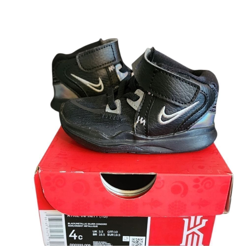 Nike Kyrie Infinity sneakers